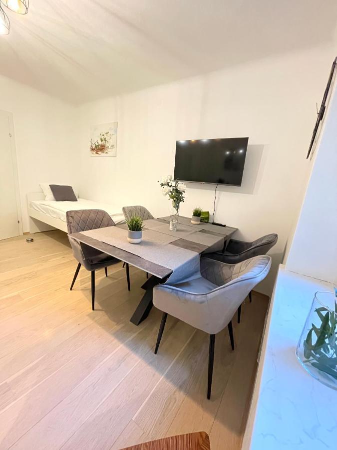 Ein Traum Im Leechwald Naehe Lkh Apartment Graz Bagian luar foto