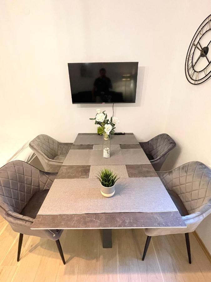 Ein Traum Im Leechwald Naehe Lkh Apartment Graz Bagian luar foto
